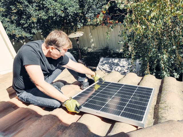 529 pays to become solar installor